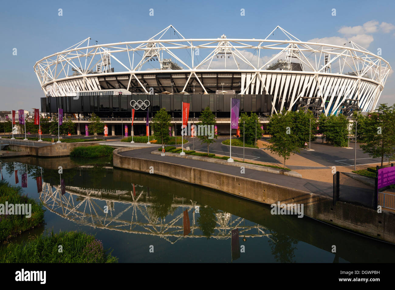 Le stade olympique, le Parc Olympique, Londres, Angleterre, Royaume-Uni, Europe Banque D'Images