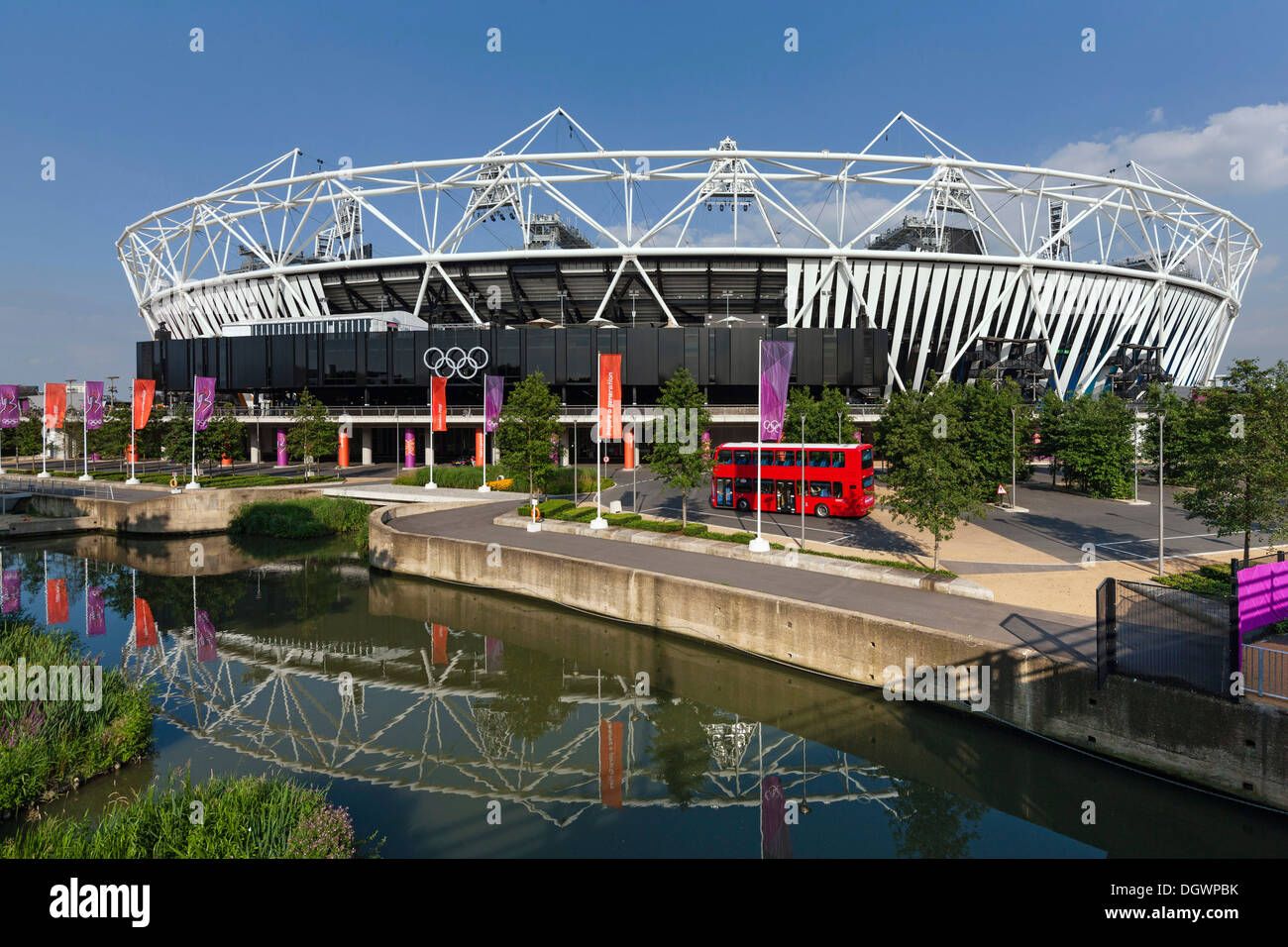 Le stade olympique, le Parc Olympique, Londres, Angleterre, Royaume-Uni, Europe Banque D'Images