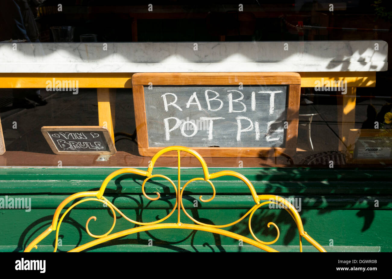 Un petit restaurant à Greenwich Village dispose de tourte de lapin Banque D'Images