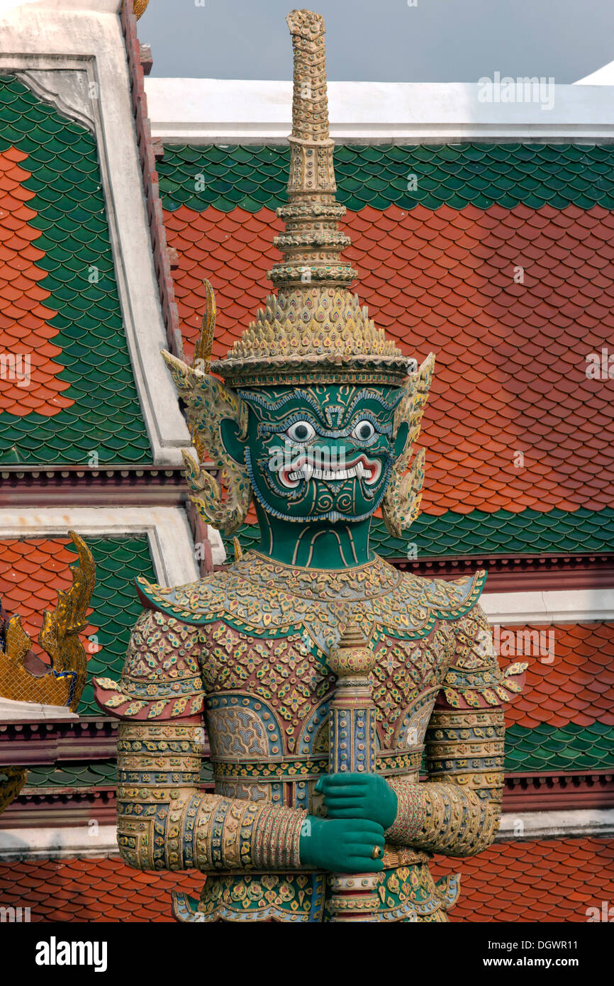 Tuteur démoniaque figure, yaksha, Wat Phra Kaeo, Krung Thep, Bangkok, Thailande, Asie Banque D'Images