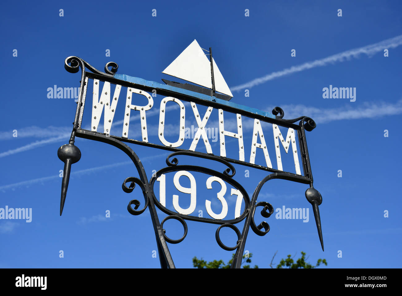 Wroxham panneau du village, Wroxham, Norfolk Broads, Norfolk, Angleterre, Royaume-Uni Banque D'Images