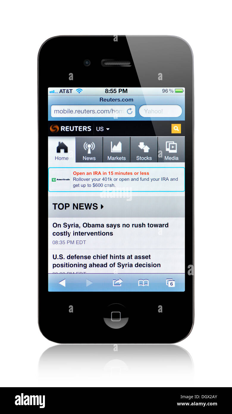 Montrant l'écran de l'iPhone site web de presse Reuters Banque D'Images