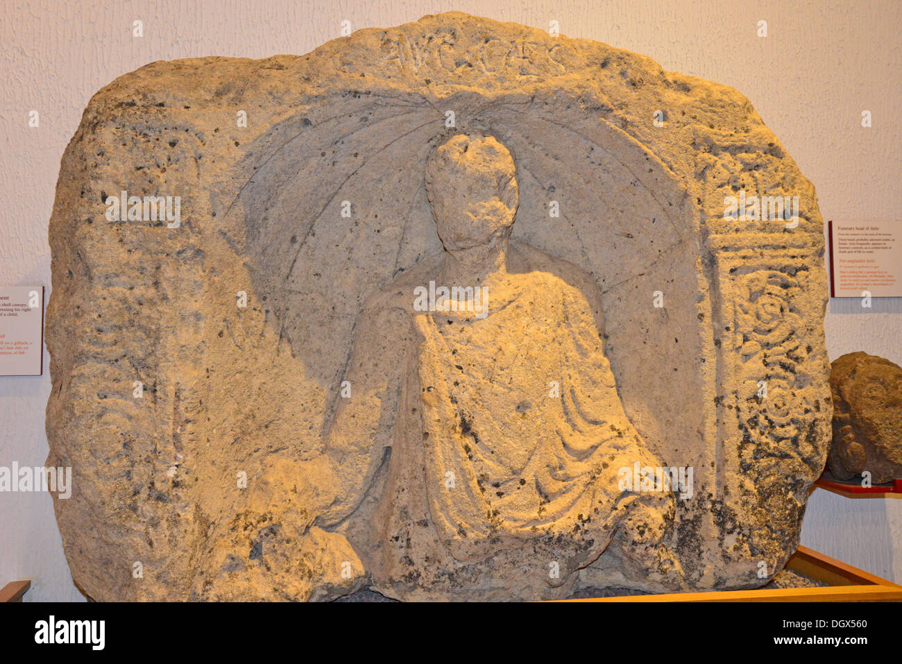 Monument funéraire au National Roman Legion Museum, High Street, Caerleon, ville de Newport (Casnewydd), pays de Galles (Cymru), Royaume-Uni Banque D'Images