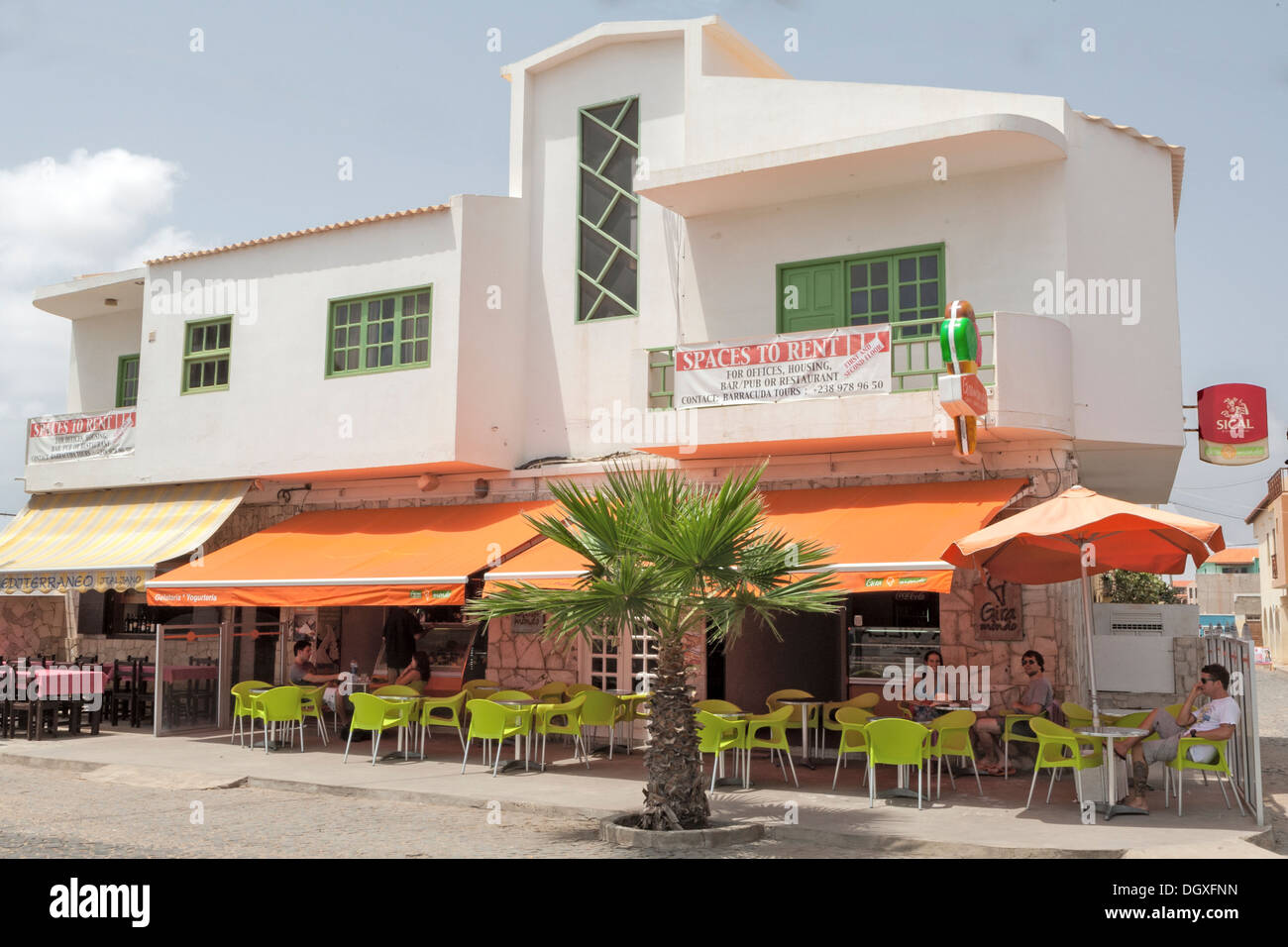 Café moderne, Santa Maria, Sal, Cap-Vert Banque D'Images