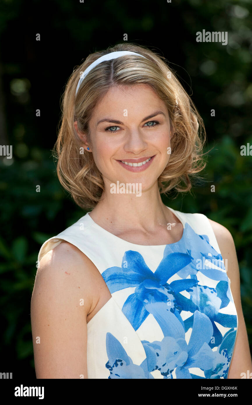 L'actrice Lucy Scherer à une photo appel à la télévision "savon turm der Liebe" à Munich, Bavière Banque D'Images