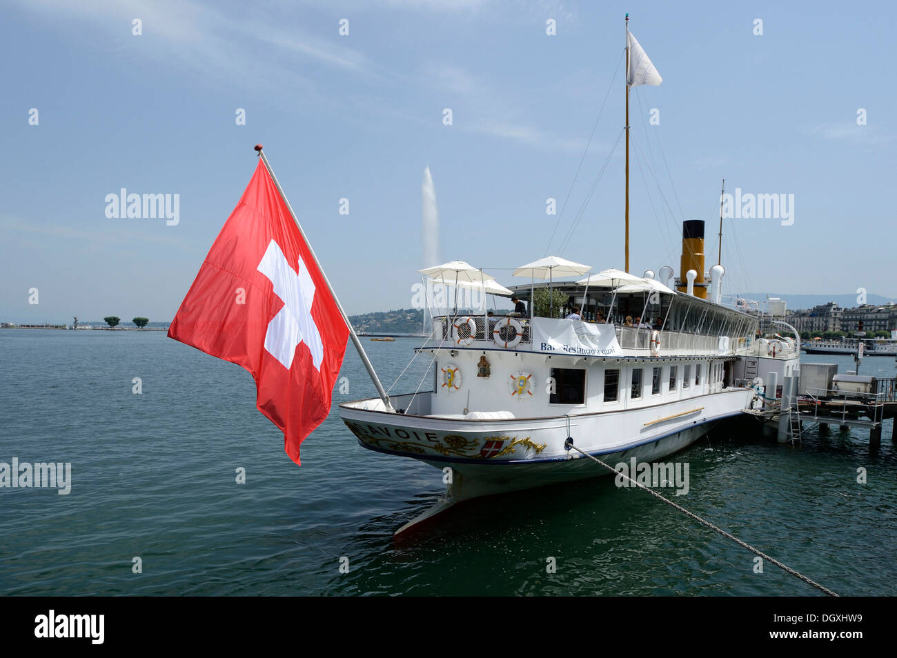 Vieux bateau à vapeur sur le Lac Léman, Genève, Suisse, Europe Banque D'Images