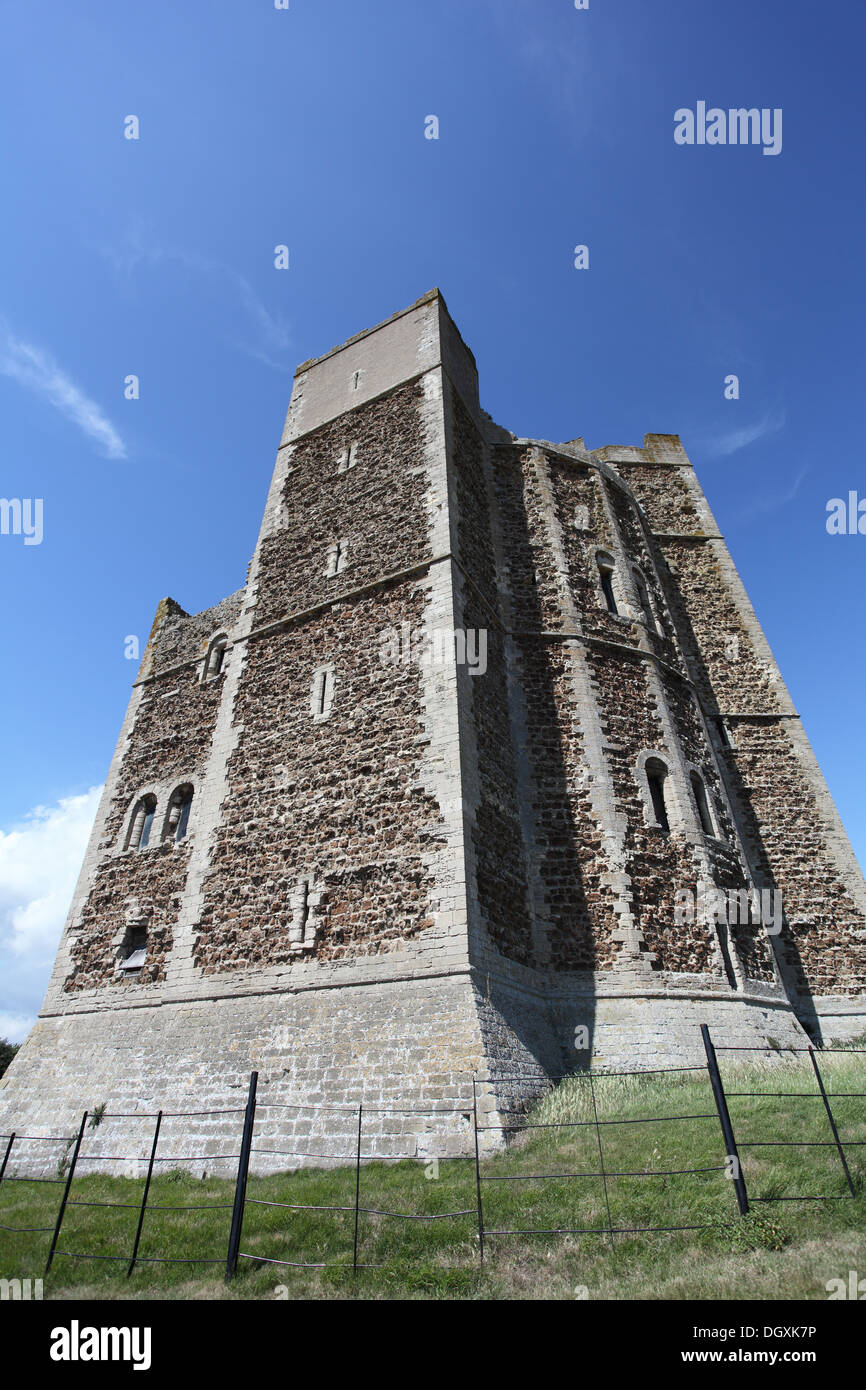 Le bon état de conservation garder polygonale d'Orford, château construit par Henri II d'Angleterre entre 1165 et 1173 Banque D'Images