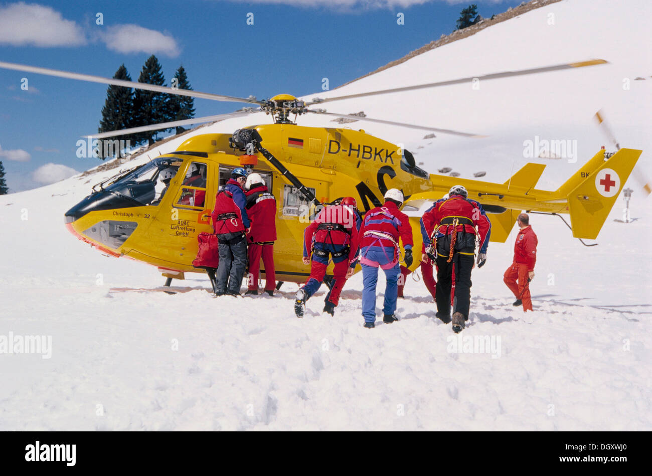 Au cours d'un hélicoptère de l'ADAC, sauvetage en montagne, Schliersee Spitzingsee, Upper Bavaria, Bavaria, Germany Banque D'Images
