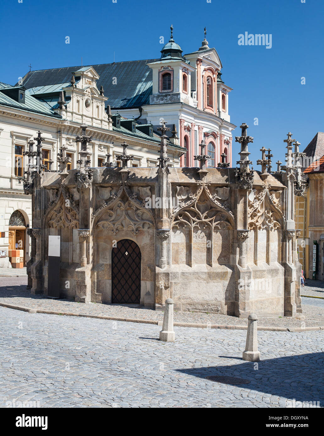 Kutna Hora, République tchèque. Fontaine gothique. Banque D'Images
