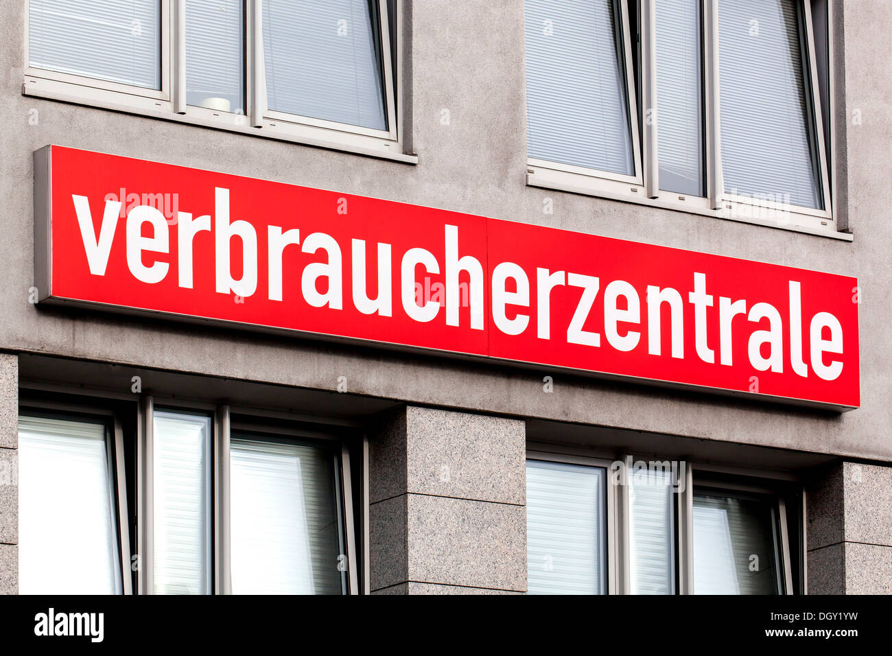 Panneau "Verbraucherzentrale' à un centre de conseils aux consommateurs allemands, Hambourg, Hambourg, Allemagne Banque D'Images