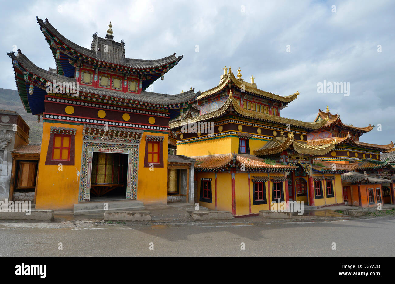 Le bouddhisme tibétain, Rongpo Gonchen Gompa, Monastère, Tongren, Repkong, Qinghai, anciennement l'Amdo, Tibet, Chine, Asie Banque D'Images