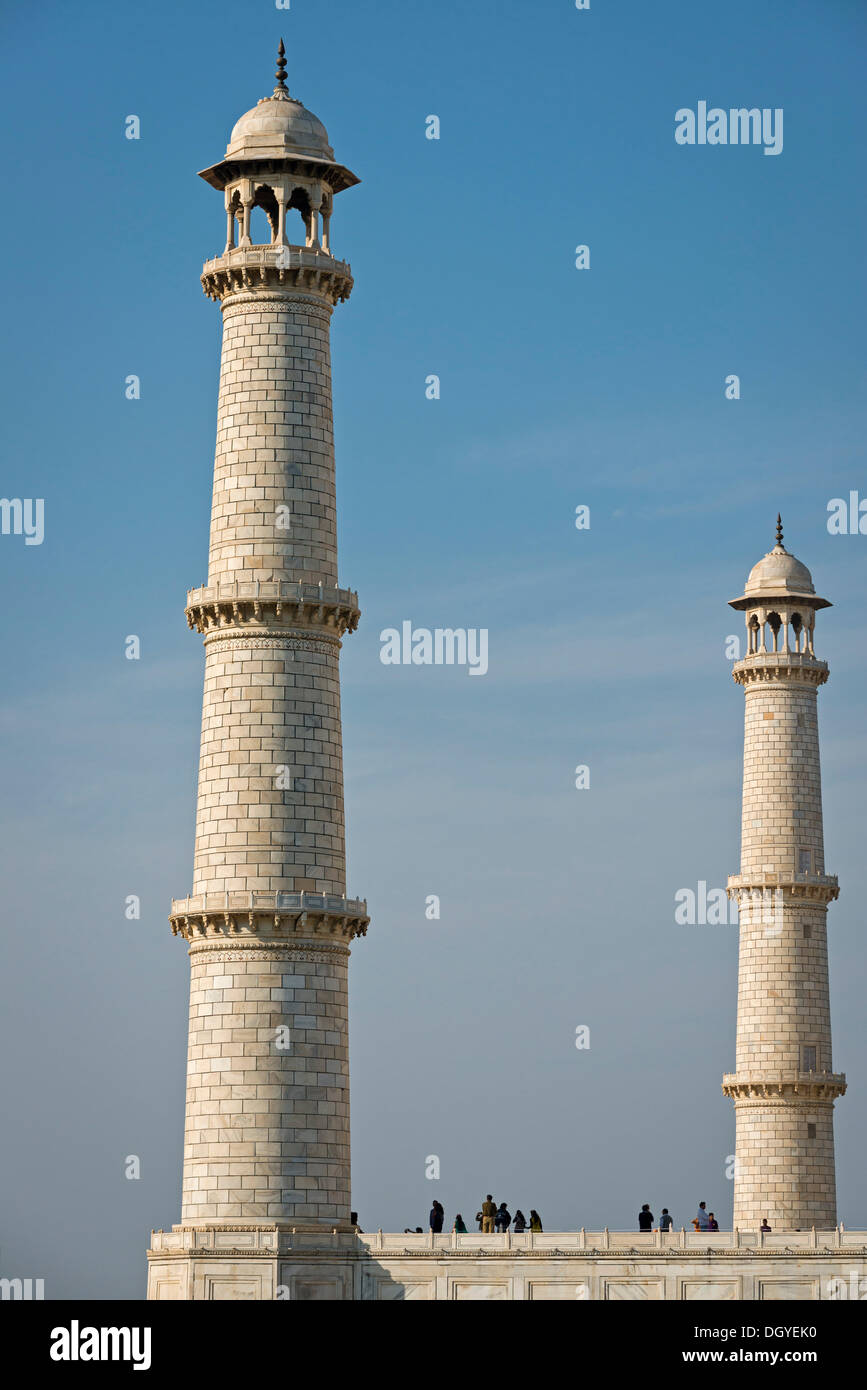 Les minarets, Taj Mahal, mausolée, UNESCO World Heritage Site, Agra, Uttar Pradesh, Inde Banque D'Images