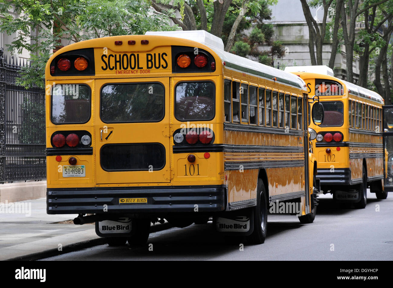 Autobus scolaire jaune, de l'Upper East side, new york city, New York, USA, united states, Amérique du Nord Banque D'Images