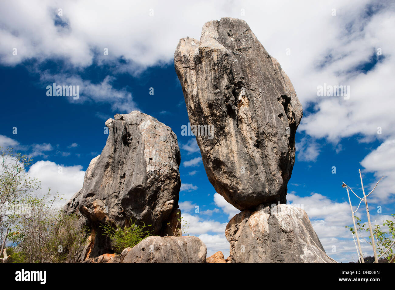 L'équilibre entre rock, Chillagoe-Mungana Caves National Park, Queensland, Australie Banque D'Images