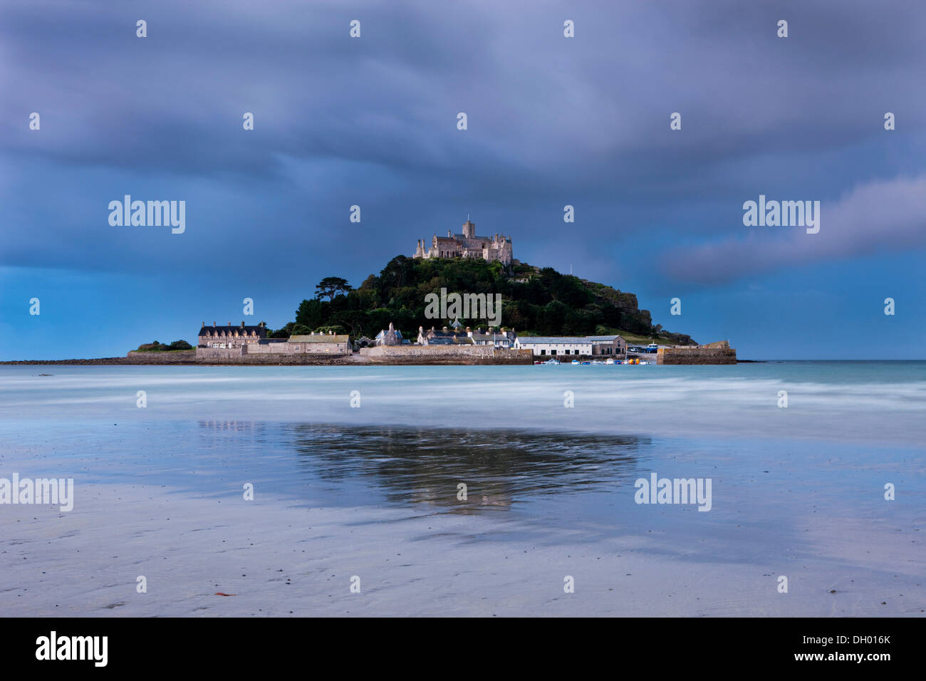 L'île de marée de St Michel&# 39;s, Marazion, Cornwall, Angleterre, Royaume-Uni Banque D'Images