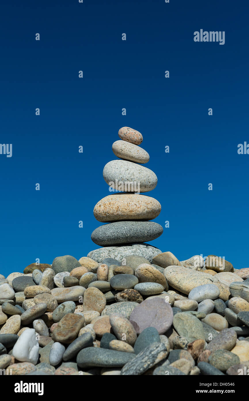 Cairn sur plage Rock Stonewall, Chilmark, Matha's Vineyard, Massachusetts, USA Banque D'Images