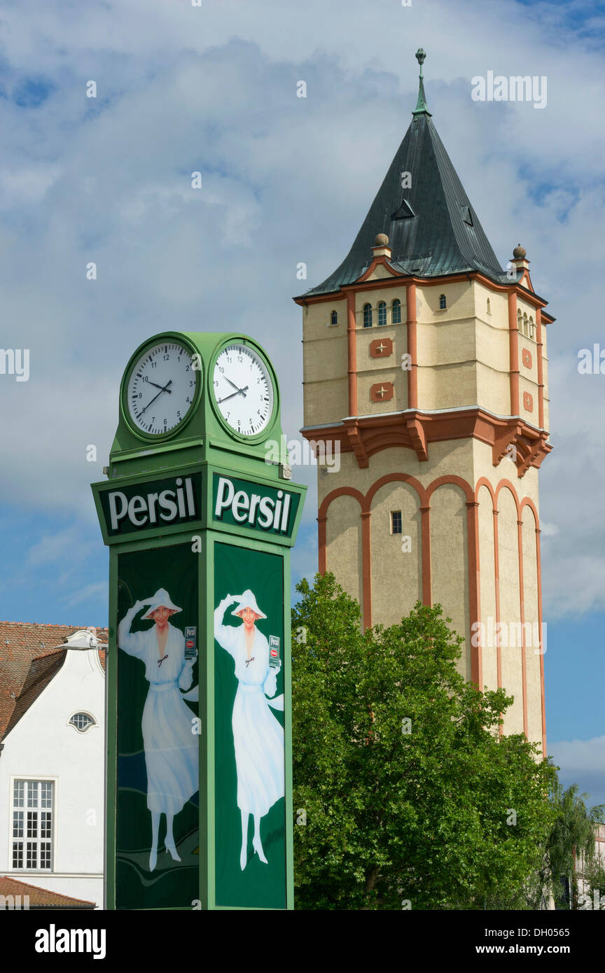 Persil 'nostalgique'-réveil avec l'annonce de la 'white lady', ancien château d'eau, Straubing, Thuringe, Bavière Banque D'Images