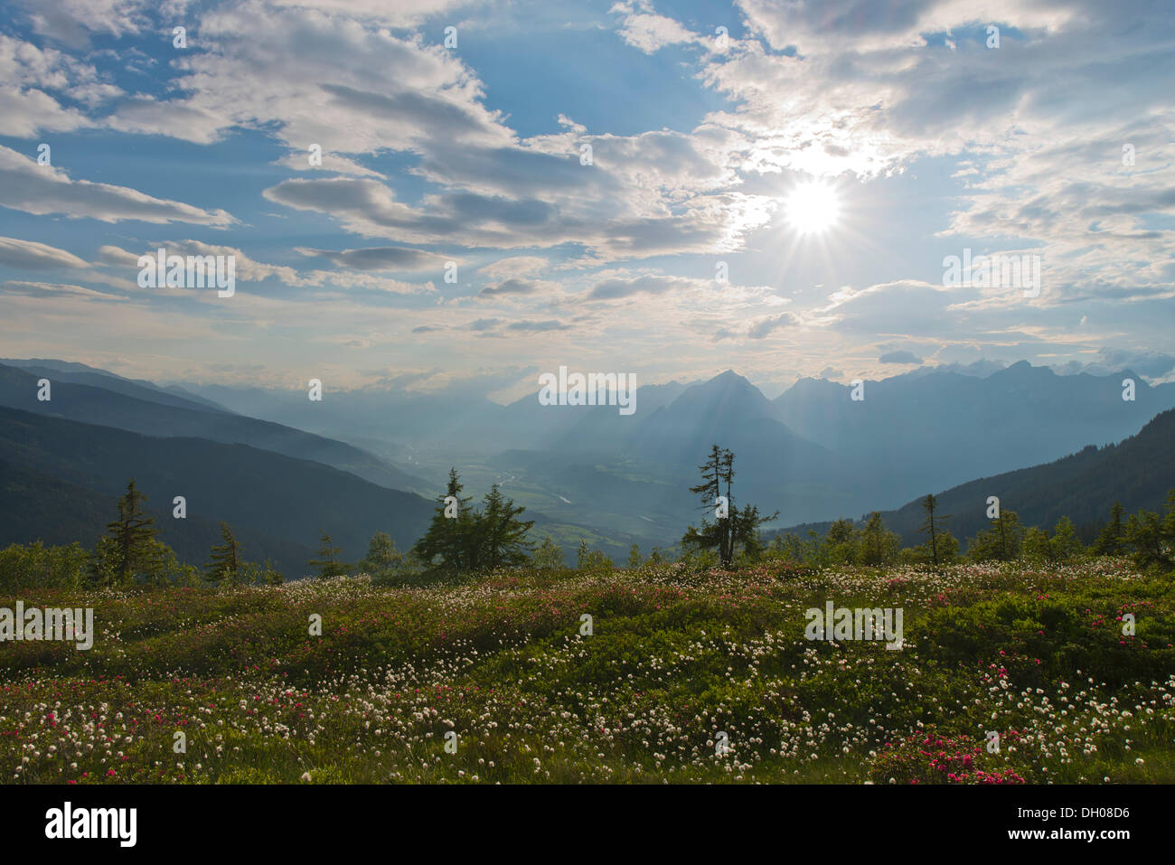 Vallée de l'Inn inférieur près de Wattens, vu de Naunz, Tyrol, Autriche, Europe Banque D'Images