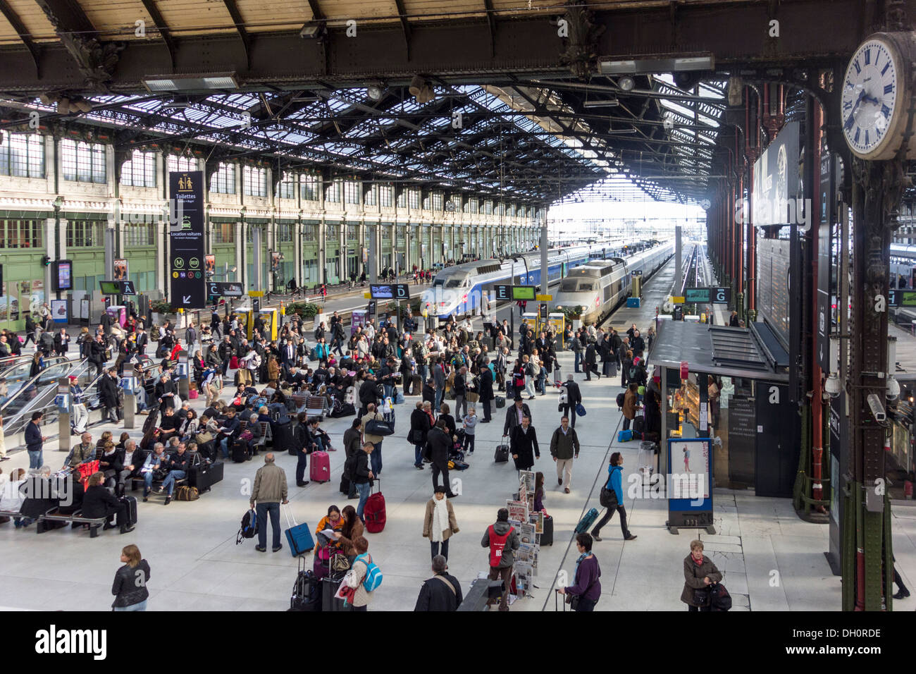 Gare de lyon interior Banque de photographies et d'images à haute  résolution - Alamy