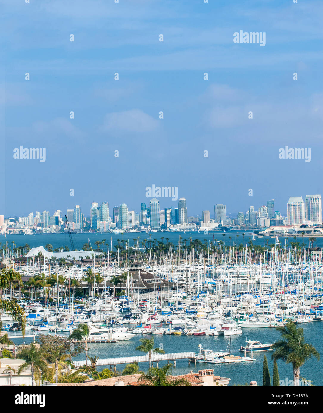 Surplombant les toits de la ville, le port de San Diego, California, United States Banque D'Images