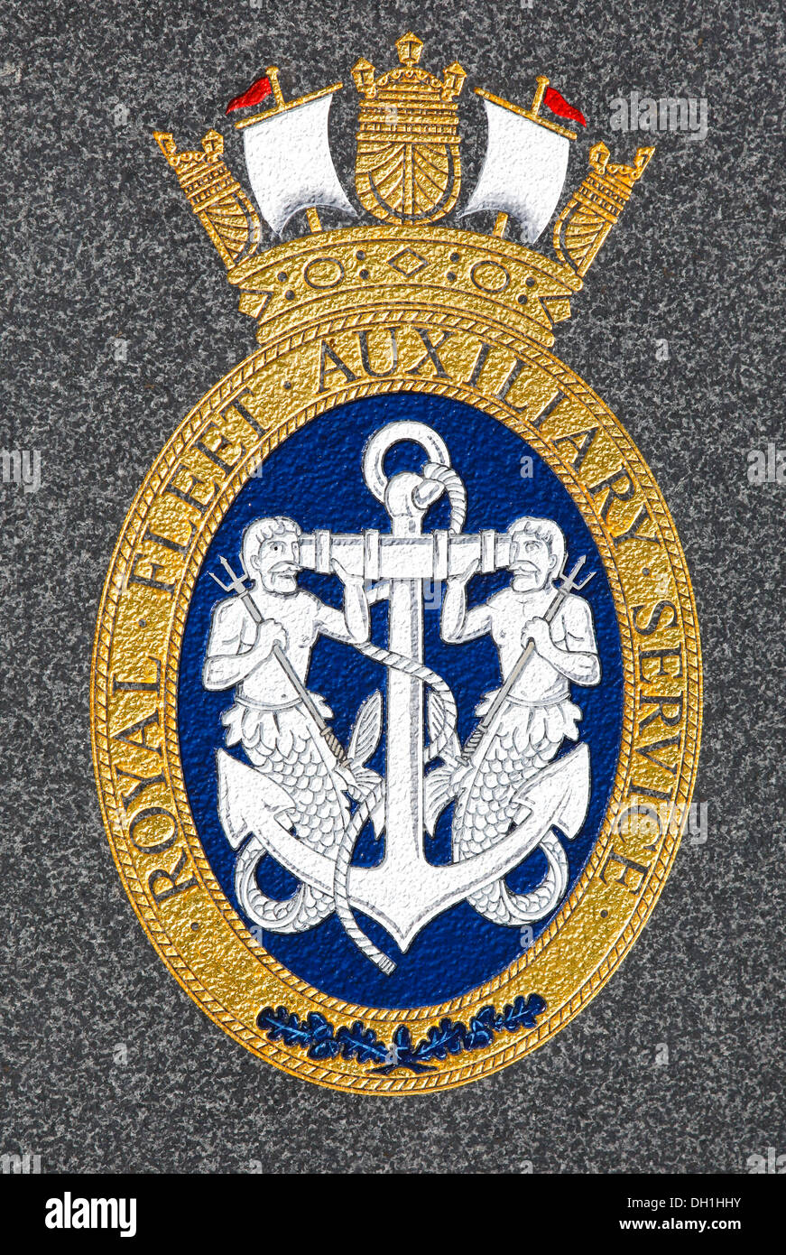 L'écusson, l'insigne ou le blason du service auxiliaire de la flotte royale au National Memorial Arboretum, à Alrewas, près de Lichfield, en Angleterre, au Royaume-Uni Banque D'Images