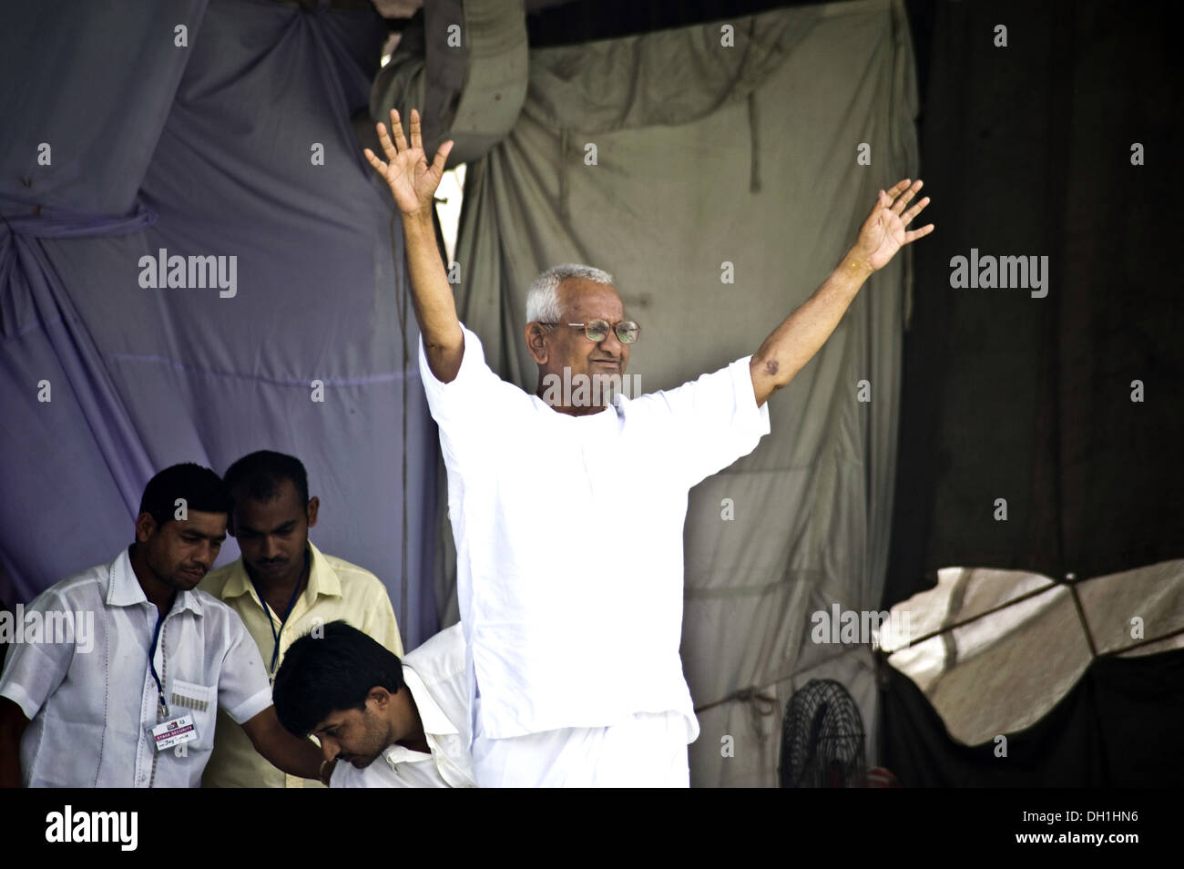 Anna Hazare rapide grève de la faim à Ramlila ground new Delhi Inde Asie Banque D'Images