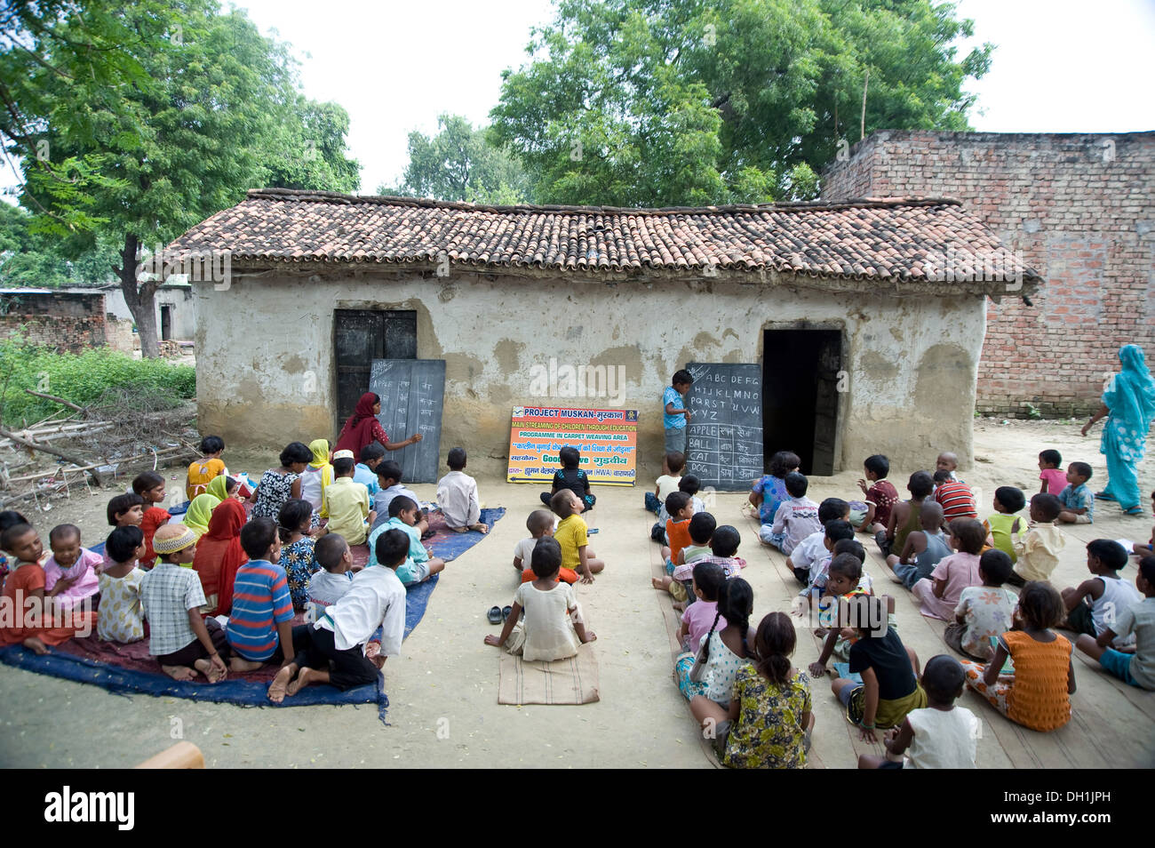 École du village indien de l'Uttar Pradesh Inde Asie Banque D'Images