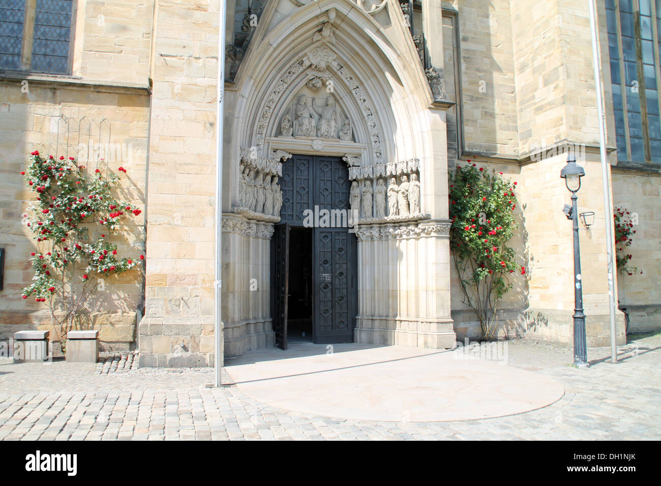 Entrée d'une église Banque D'Images