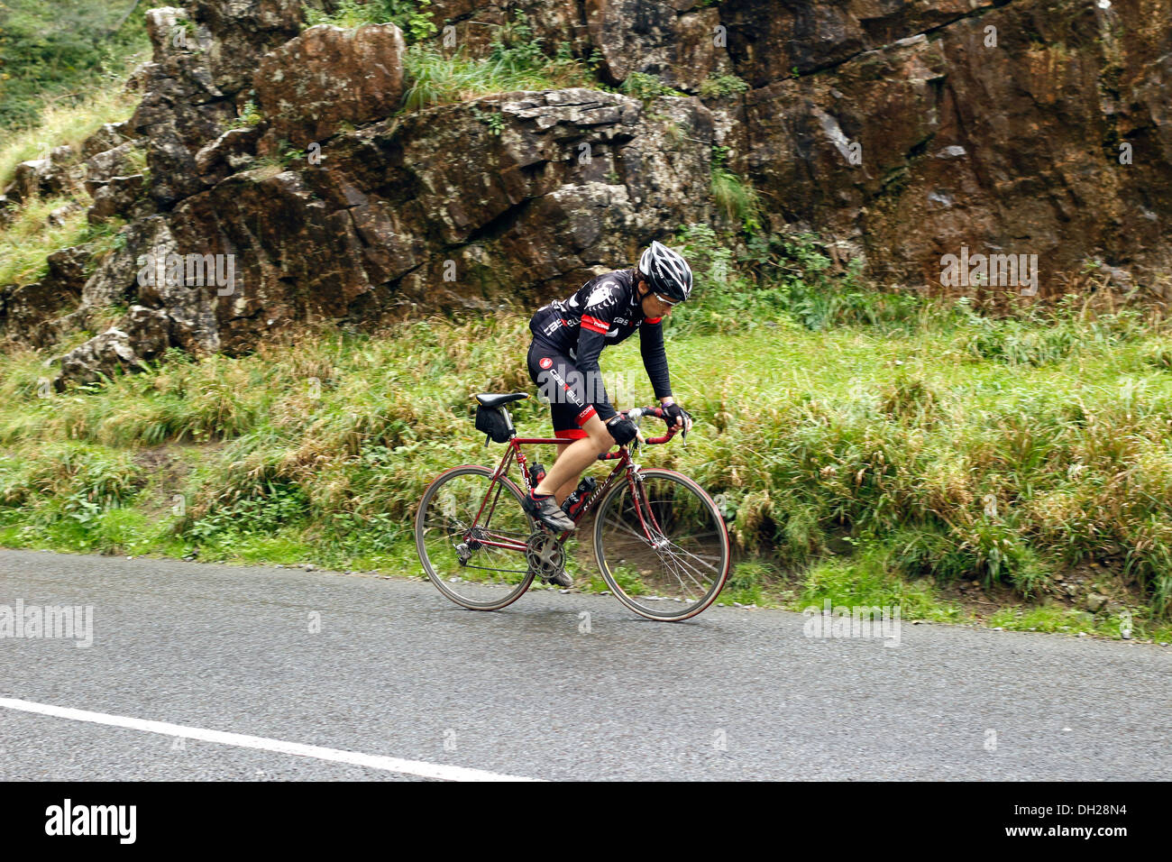 Cycle tour club escalade les gorges de Cheddar, Somerset, Octobre 2013 Banque D'Images