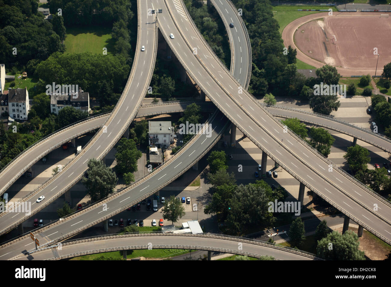 Vue aérienne, les routes d'accès à Suedbruecke bridge, Koblenz, Rhénanie-Palatinat Banque D'Images