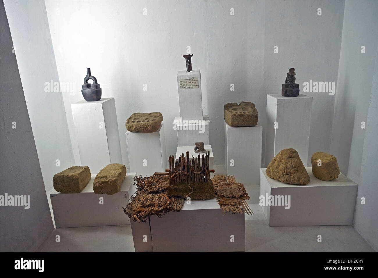 Artefacts au Musée Archéologique d'Ancash, Huaraz (Pérou. Banque D'Images