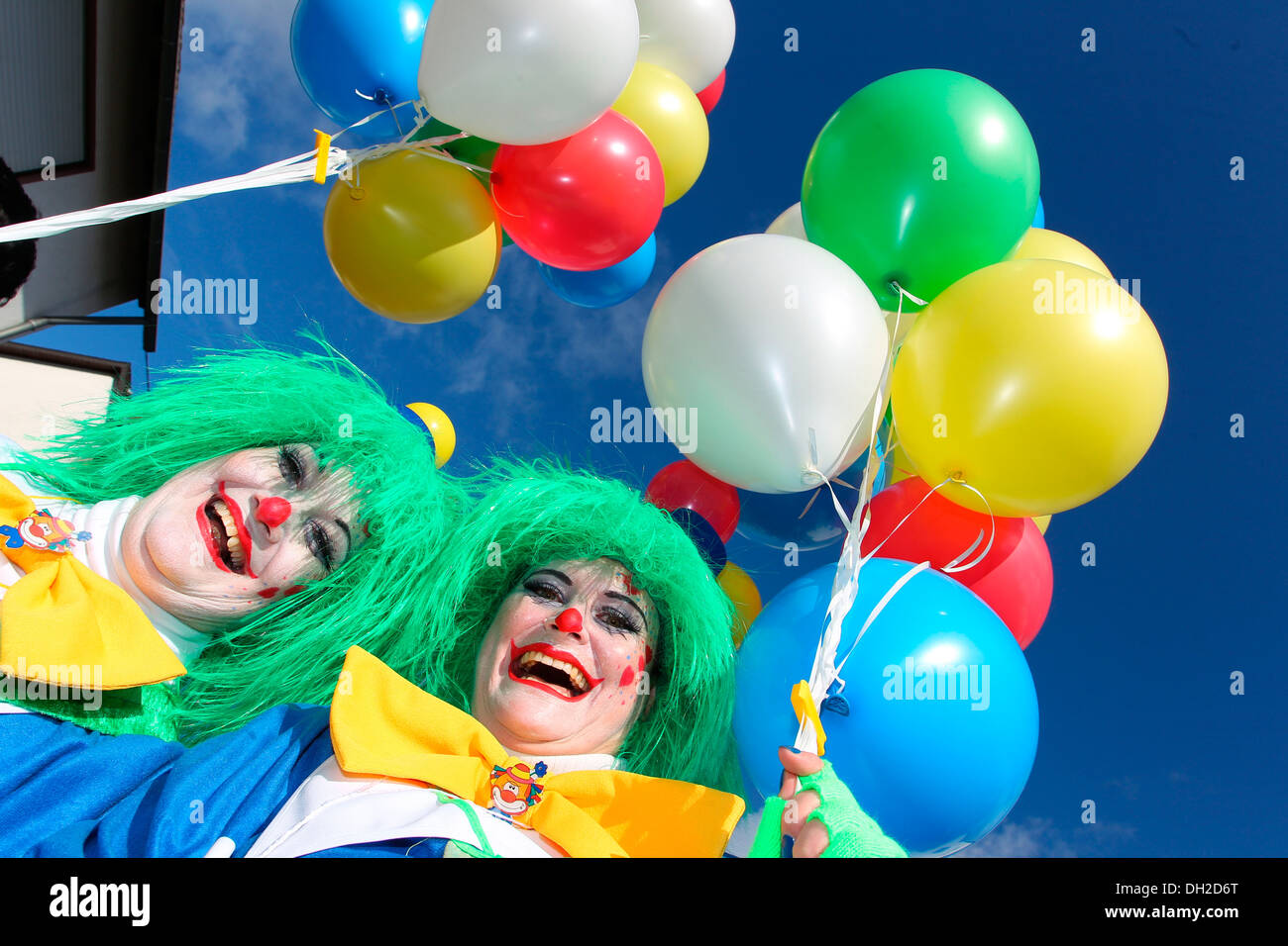 Clowns à un défilé de carnaval traditionnel, Mülheim-Kärlich, Rhénanie-Palatinat, Allemagne Banque D'Images