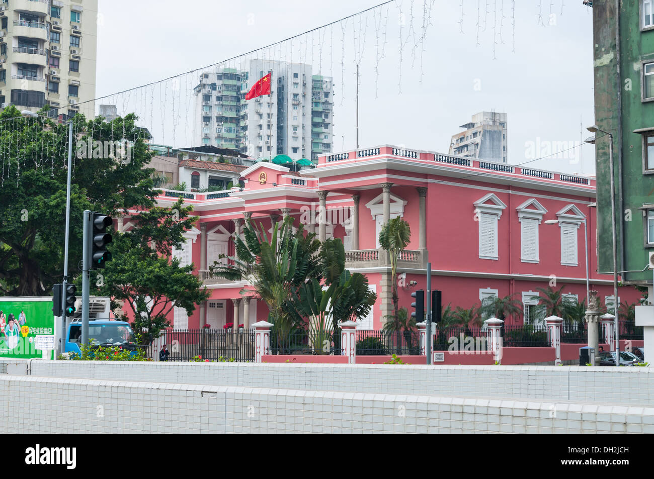 Bâtiment de couleur rose vif à Macao, Chine. Banque D'Images