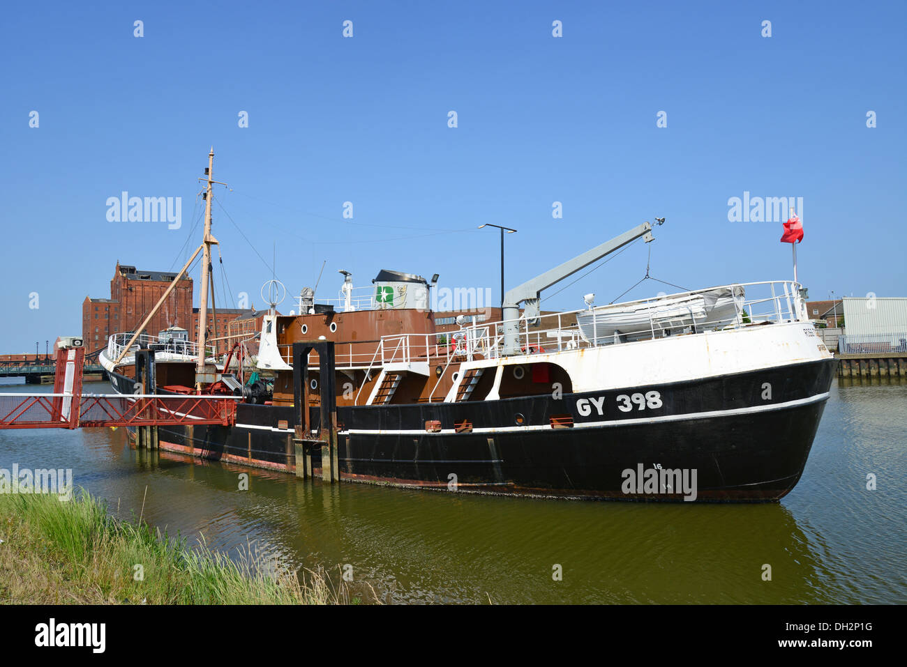 Ross Tiger GY398 classe chat trawler à Alexander Dock, Grimsby, Lincolnshire, Angleterre, Royaume-Uni Banque D'Images