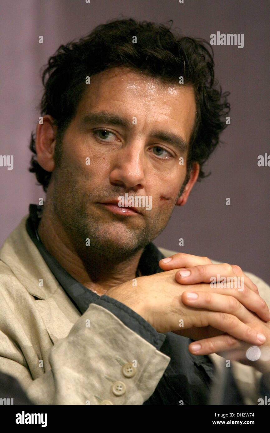Acteur Clive Owen lors d'un photocall et conférence de presse du film 'l'International' dans le Studio Babelsberg. Banque D'Images