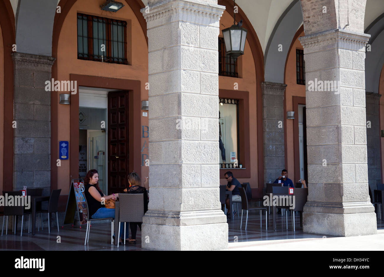 Arcade dans la Via Roma à Cagliari - Sardaigne Banque D'Images