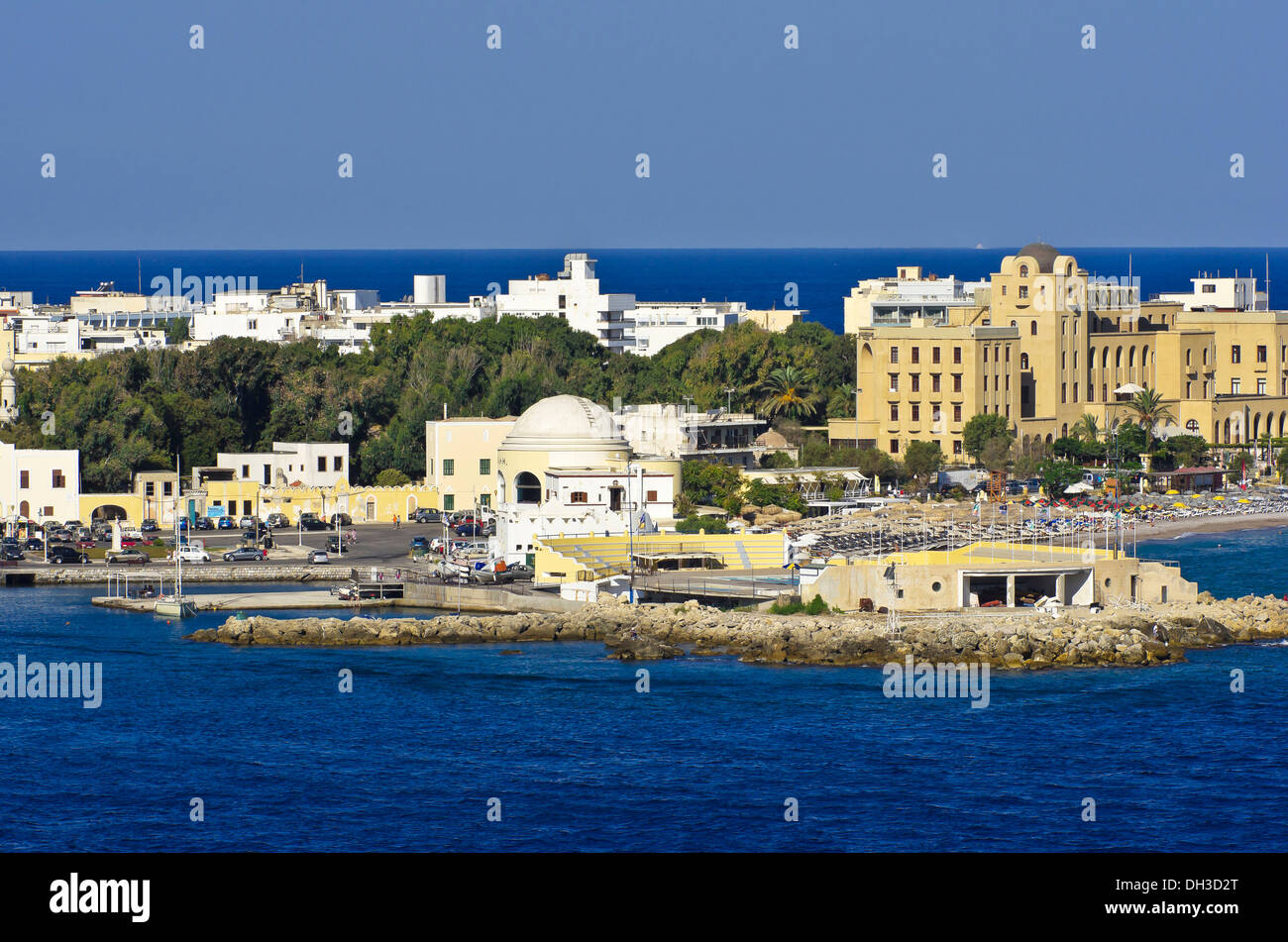 Entrée du port de Rhodes, Rhodes, l'île de Rhodes, Dodécanèse, Grèce Banque D'Images