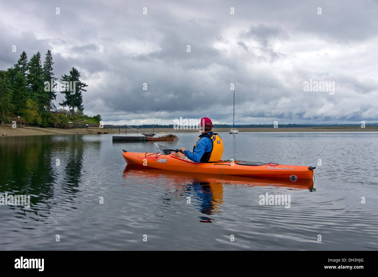 Kayak dans le Puget Sound Washington Seal Vaugh Bay Banque D'Images