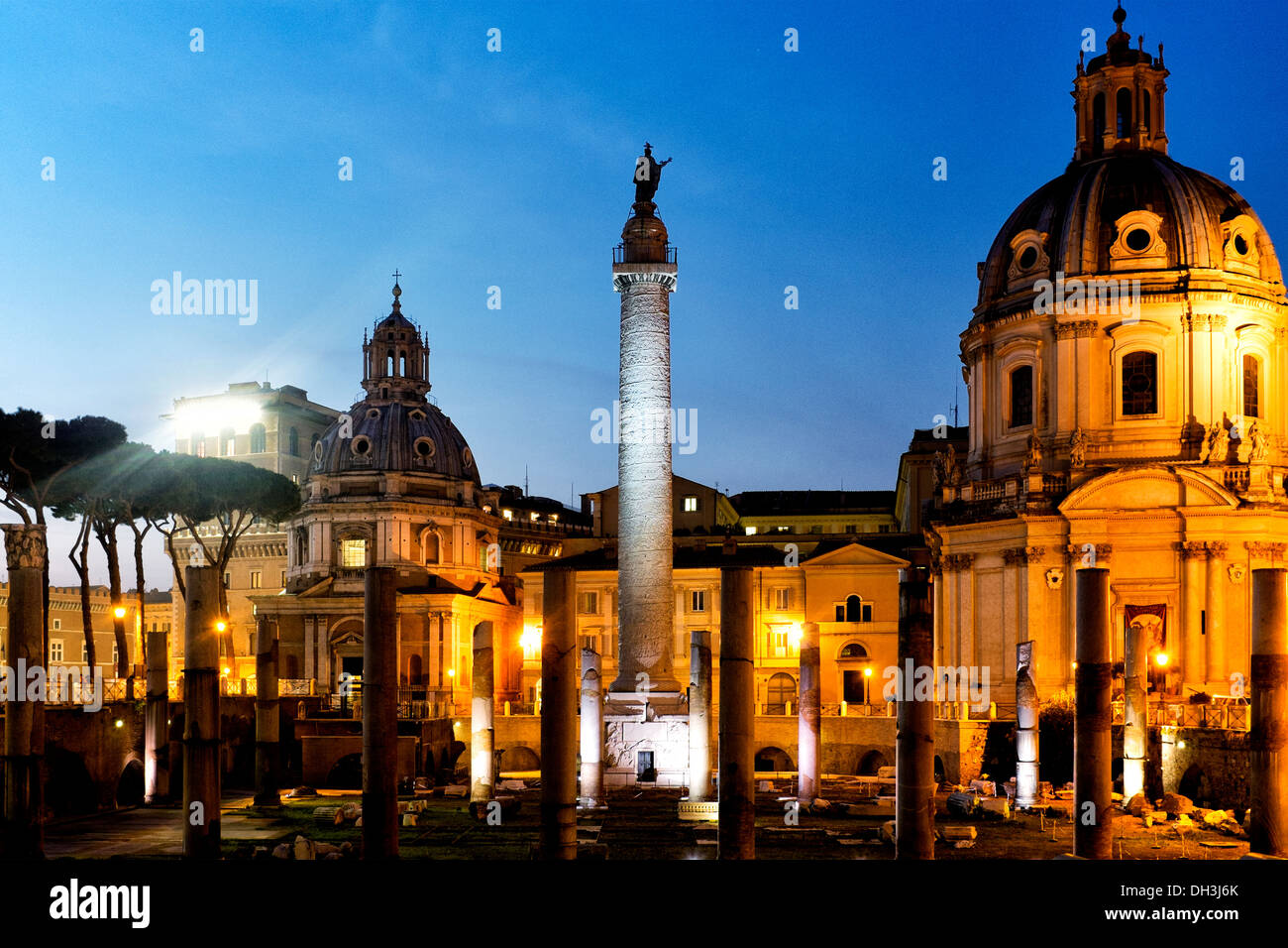 La colonne Trajane de Rome, Italie Banque D'Images