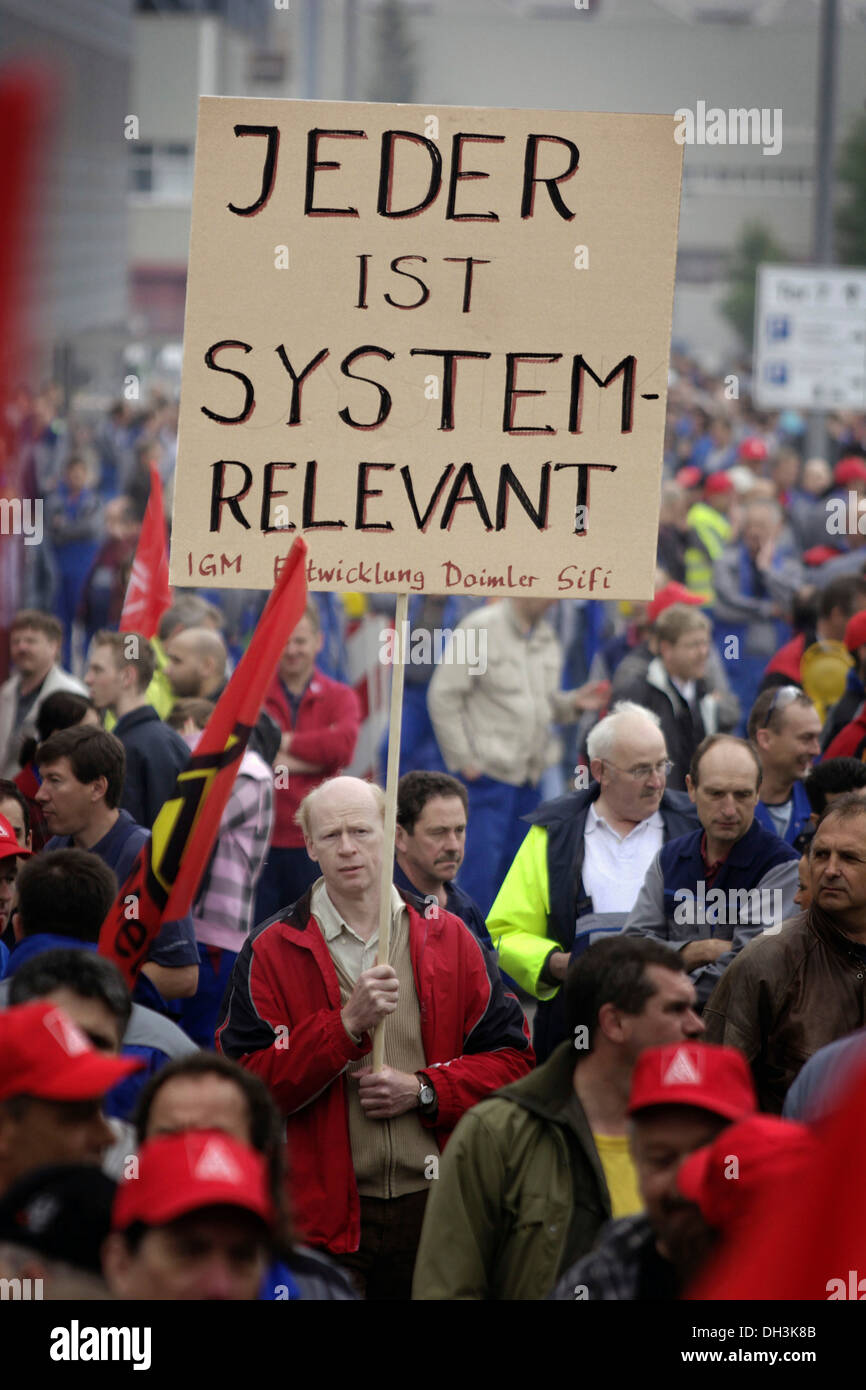 Grève d'avertissement et de rassemblement à Daimler, l'usine de Sindelfingen, contre les licenciements dans la crise, une initiative de l'IG Metall Banque D'Images