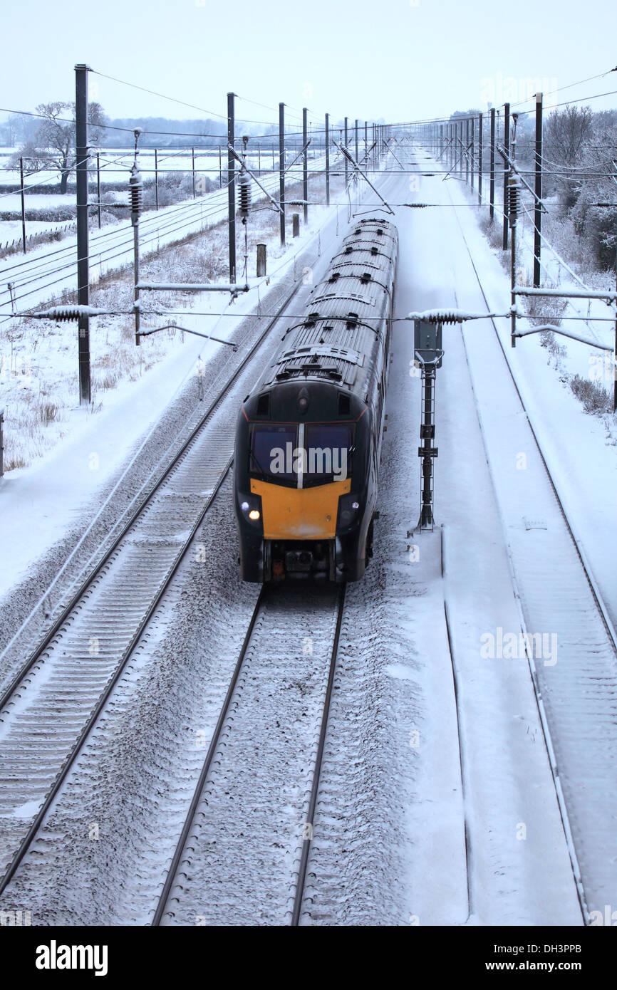 Hiver Neige 180 classe Zephyr, Grand Central Trains, High Speed Train Diesel, East Coast Main Line Railway, España Banque D'Images