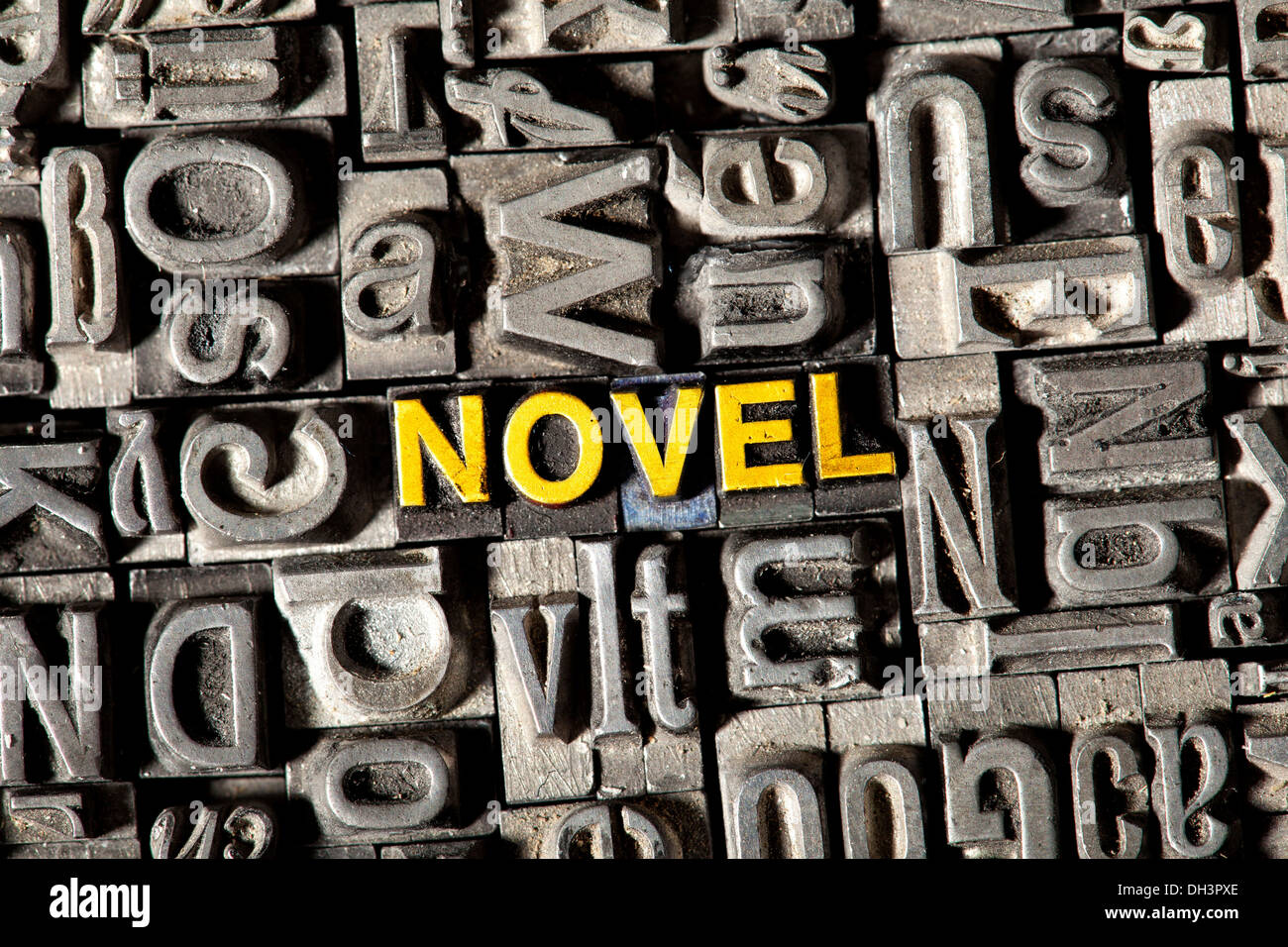 Plomb ancien lettres formant le mot roman Banque D'Images