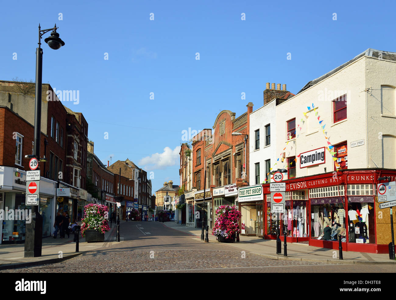High Street, au crépuscule, Wisbech, Cambridgeshire, Angleterre, Royaume-Uni Banque D'Images