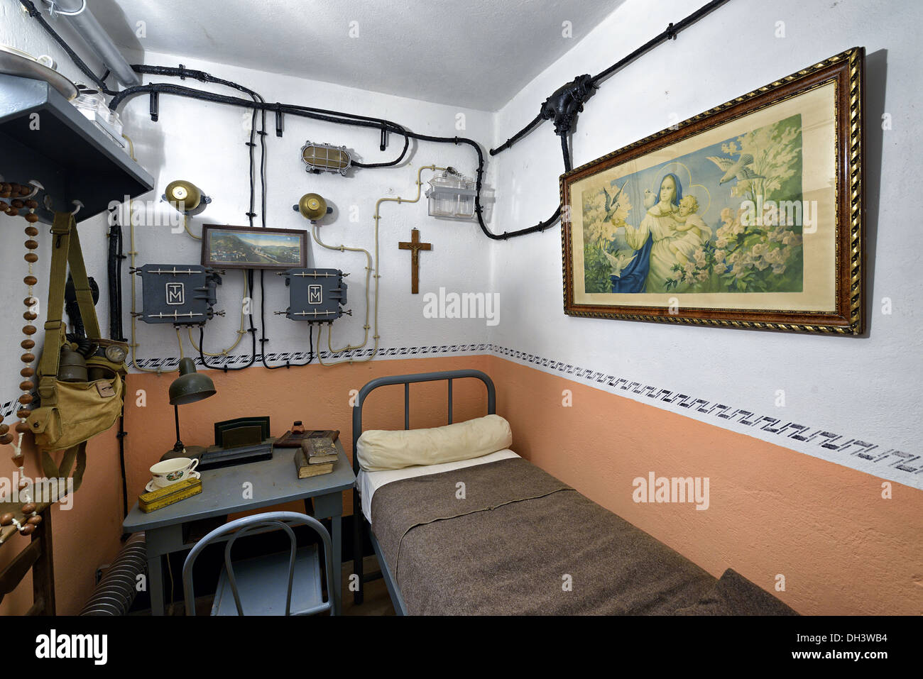 Chambre à coucher, agent de Rohrbach bunker, ligne Maginot. Banque D'Images