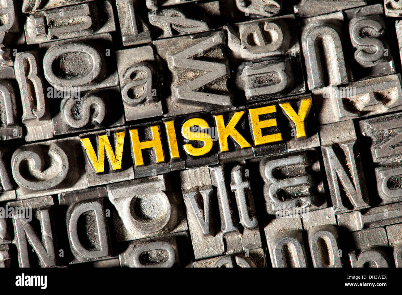Plomb ancien lettres formant le mot Whiskey Banque D'Images