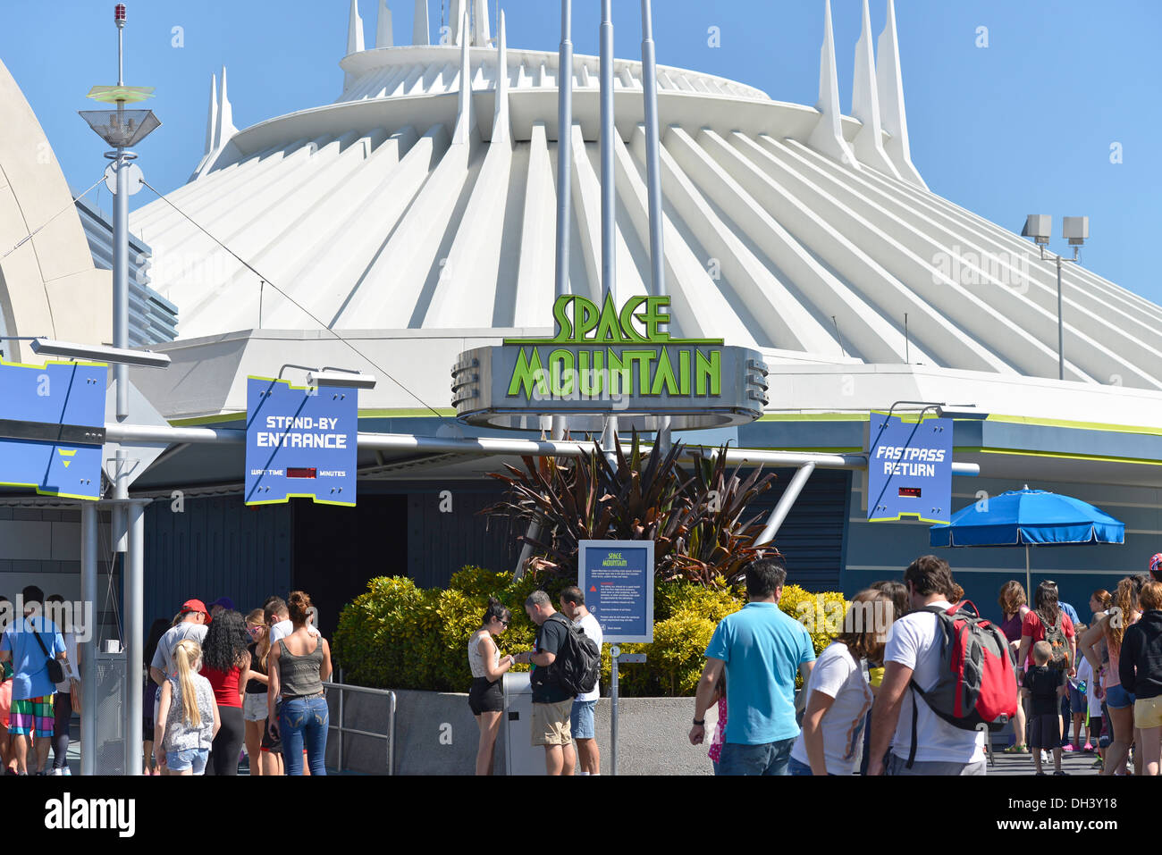 Space Mountain à Tomorrowland dans le Magic Kingdom, Disney World Resort, Orlando en Floride Banque D'Images