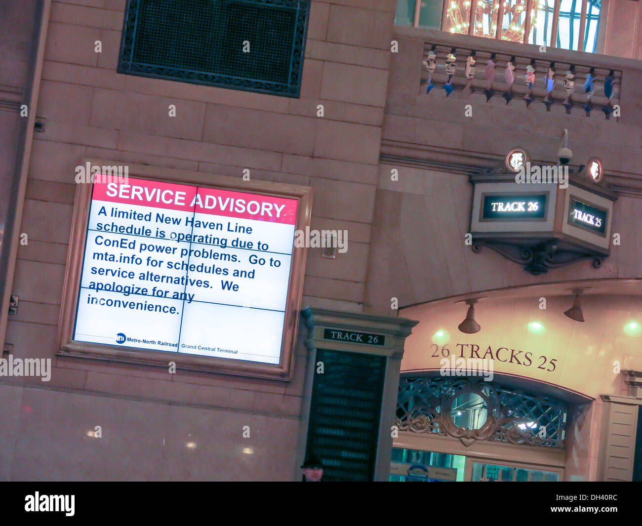 Écran d'avis de service du Metro-North Railroad, Grand Central terminal, NYC, États-Unis Banque D'Images