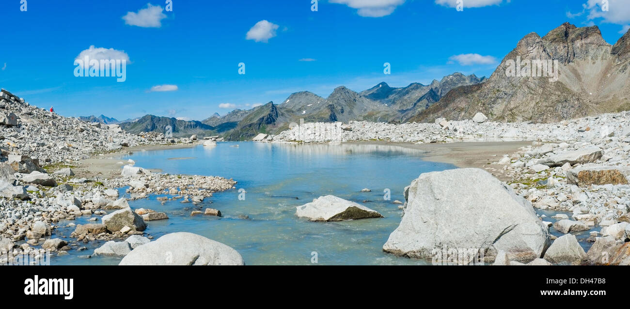 Lac de montagne à proximité de Vedrette di Ries, Valle Aurina, Tyrol du Sud, Italie Banque D'Images