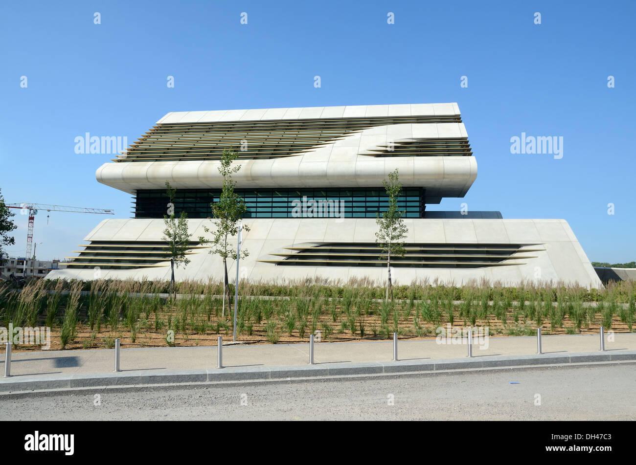 Southern Elevation ou Facade Du Centre sportif Moderne, moderniste ou futuriste Pierresvives de Zaha Hadid Montpellier Hérault France Banque D'Images