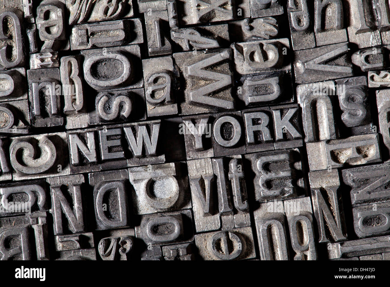 Plomb ancien lettres formant le mot "NEW YORK" Banque D'Images